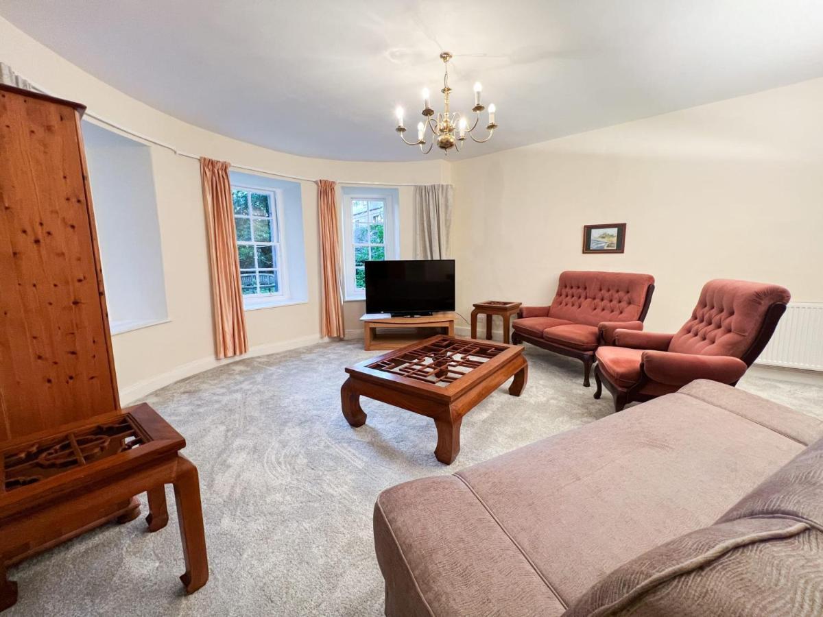 Spacious Flat Sleeps 8 Near Princes Street Εδιμβούργο Εξωτερικό φωτογραφία
